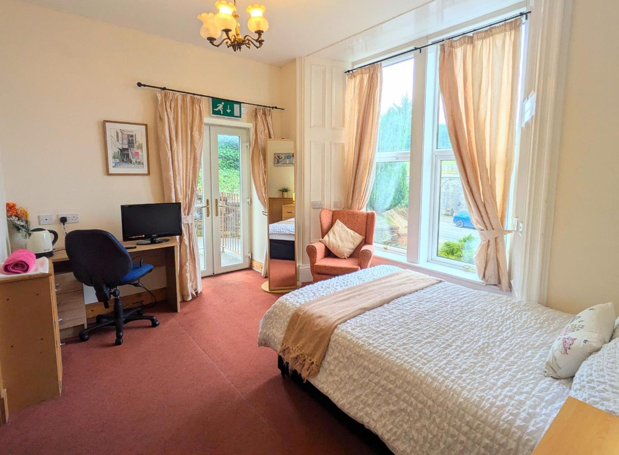Hollybank - Ensuite Room & Use Of Large Shared Kitchen Dumfries Exterior foto
