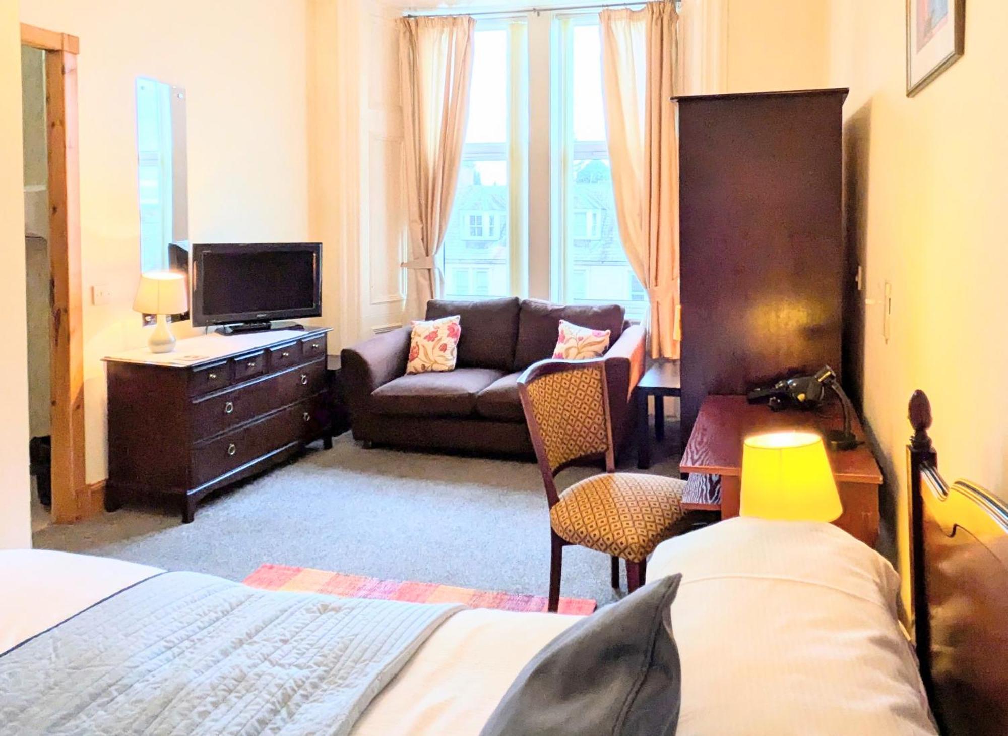 Hollybank - Ensuite Room & Use Of Large Shared Kitchen Dumfries Exterior foto